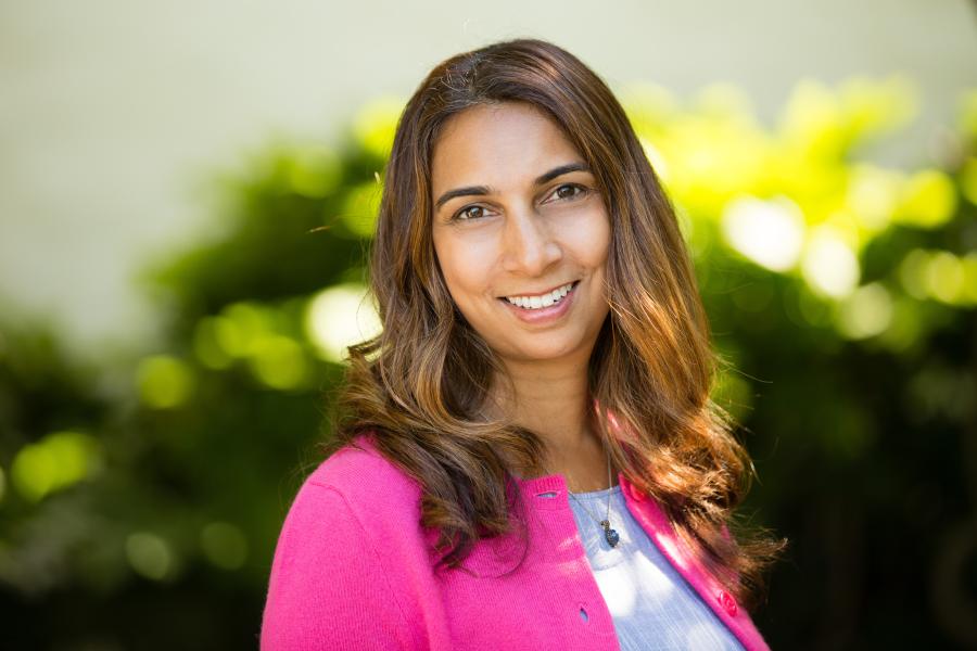 Betsy Brody headshot